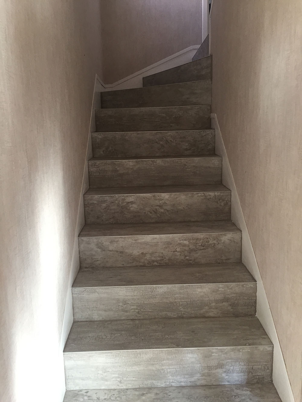 Réfection d'un escalier béton près de Rouen à Petit Couronne